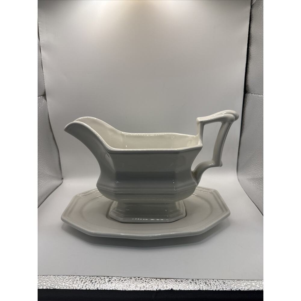 Vintage Red Cliff Ironstone Heirloom Large Gravy Dish With Under Plate Ivory